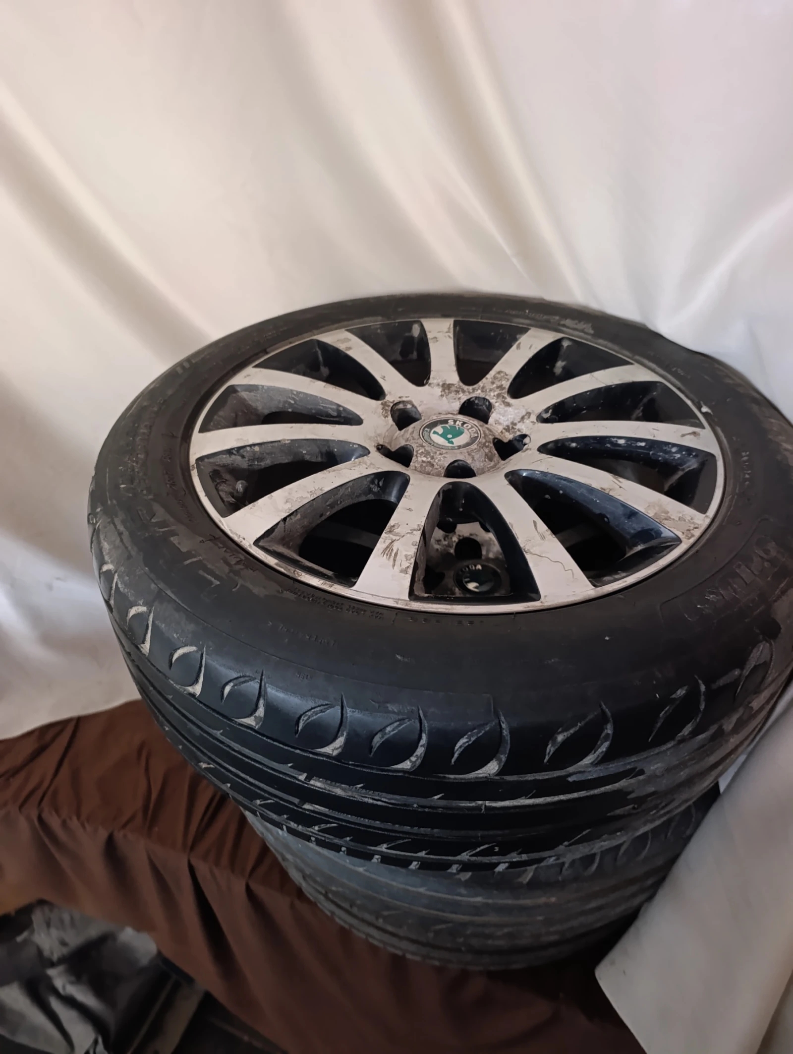 Skoda Yeti 4x4, снимка 11 - Автомобили и джипове - 54049043