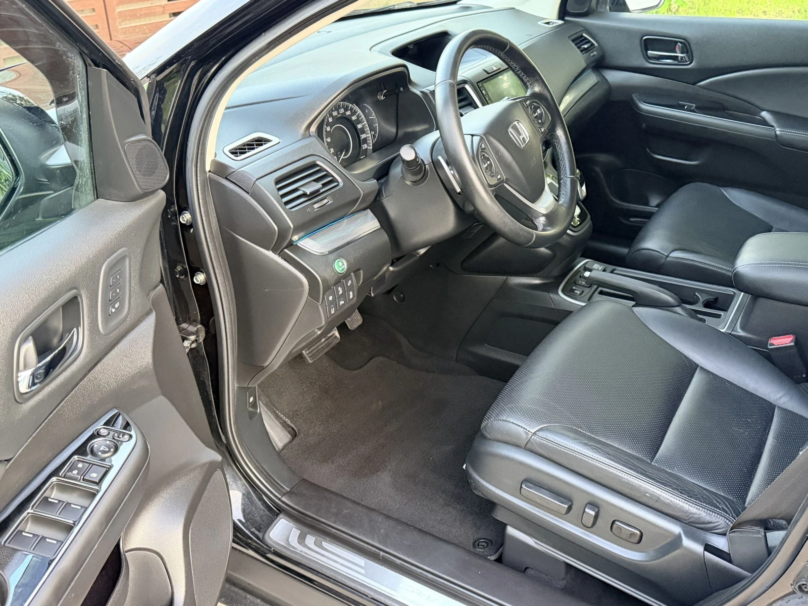 Honda Cr-v Executive 4WD, снимка 8 - Автомобили и джипове - 54559185