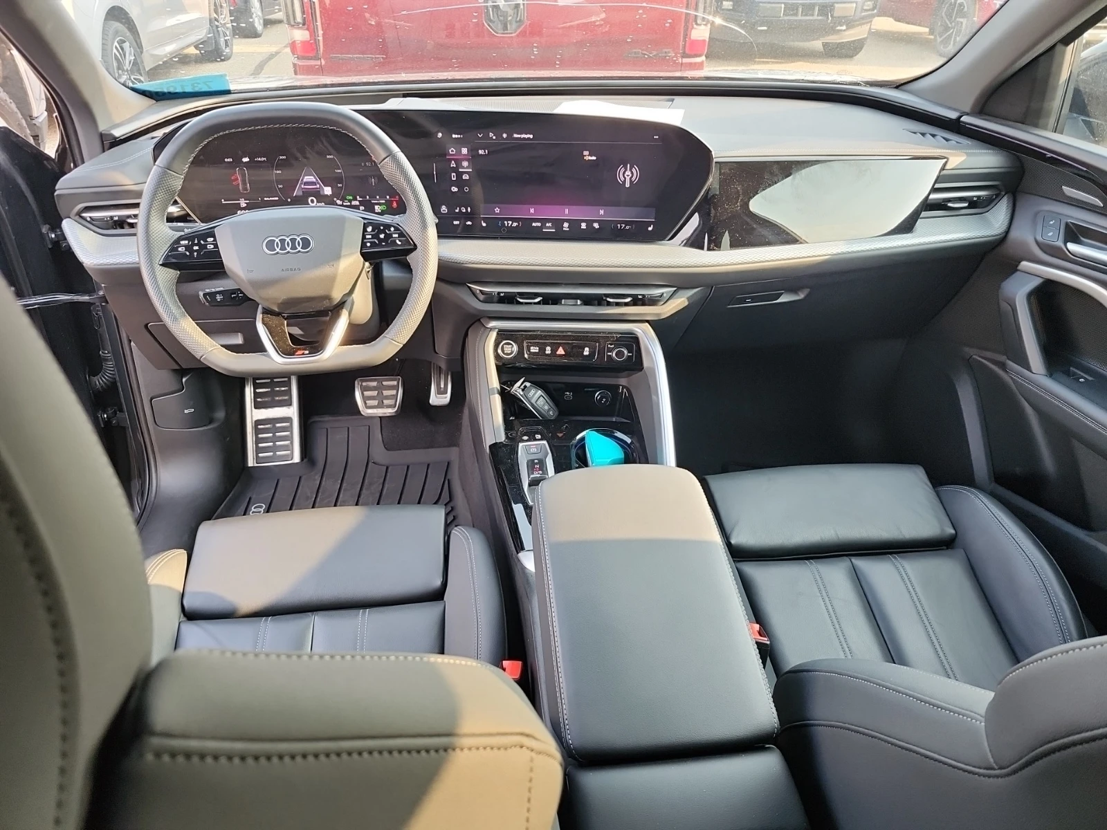 Audi Q5 PROGRESSIV* 2 ЧИФТА ГУМИ* СЕРВИЗНА ИСТОРИЯ, снимка 9 - Автомобили и джипове - 55927533