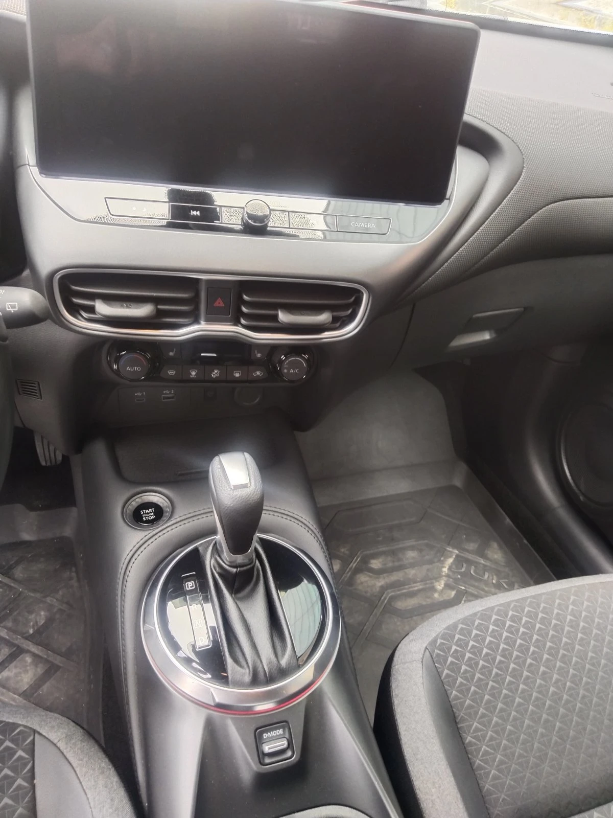 Nissan Juke N-Connecta, снимка 9 - Автомобили и джипове - 56005266
