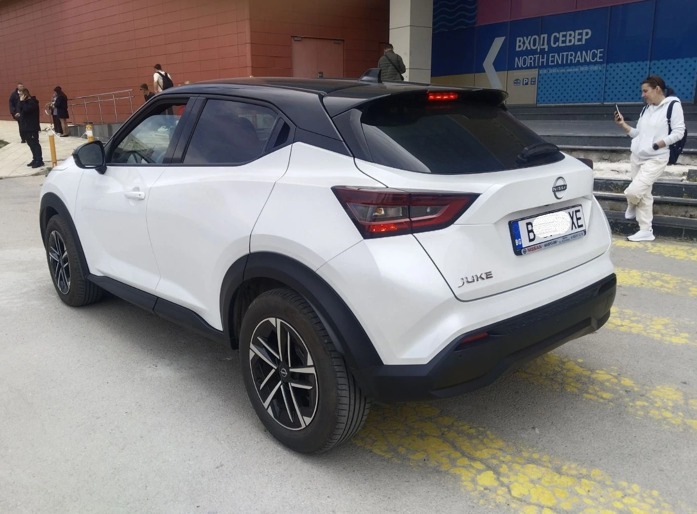 Nissan Juke N-Connecta, снимка 3 - Автомобили и джипове - 56005266