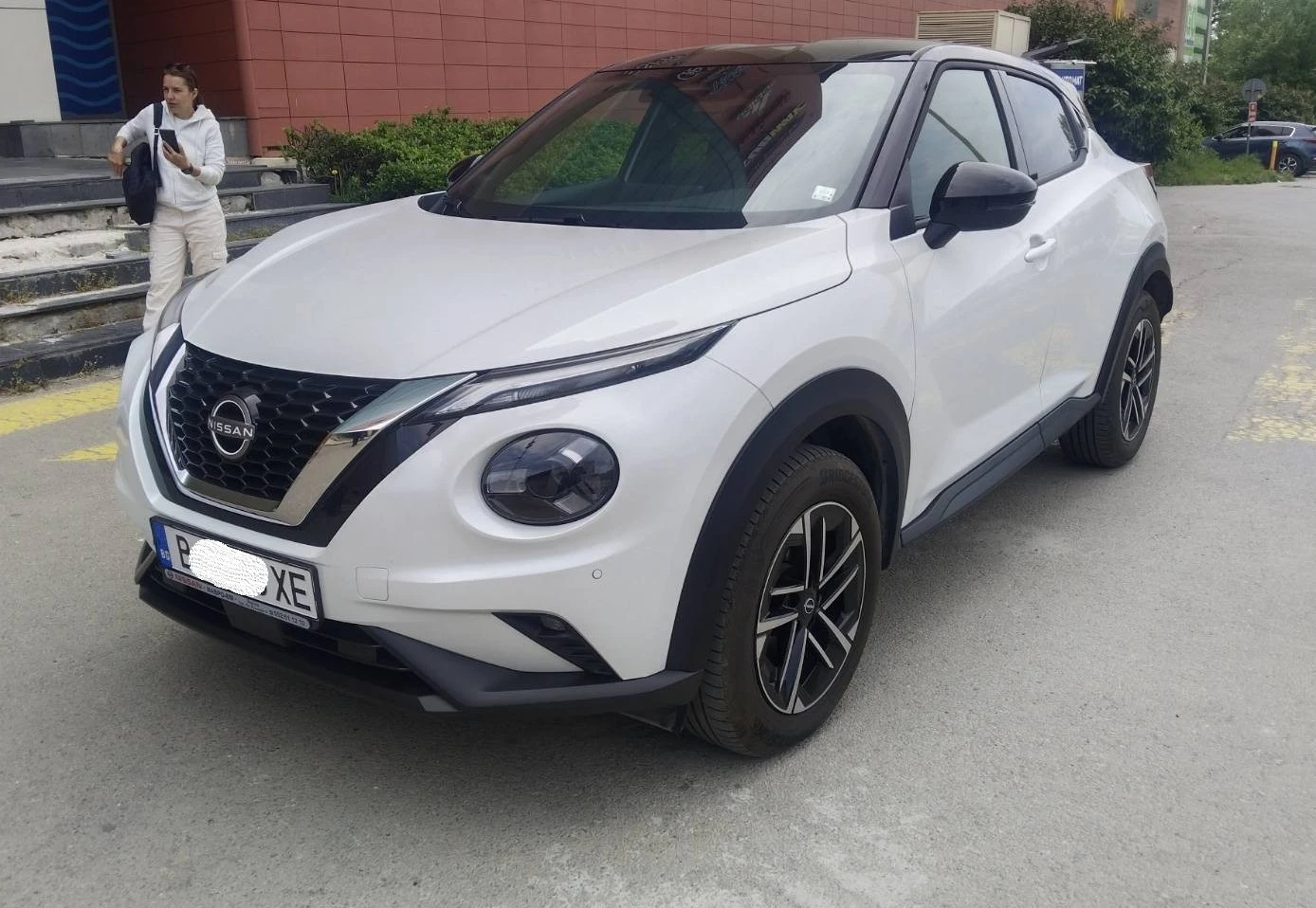Nissan Juke N-Connecta, снимка 2 - Автомобили и джипове - 56005266