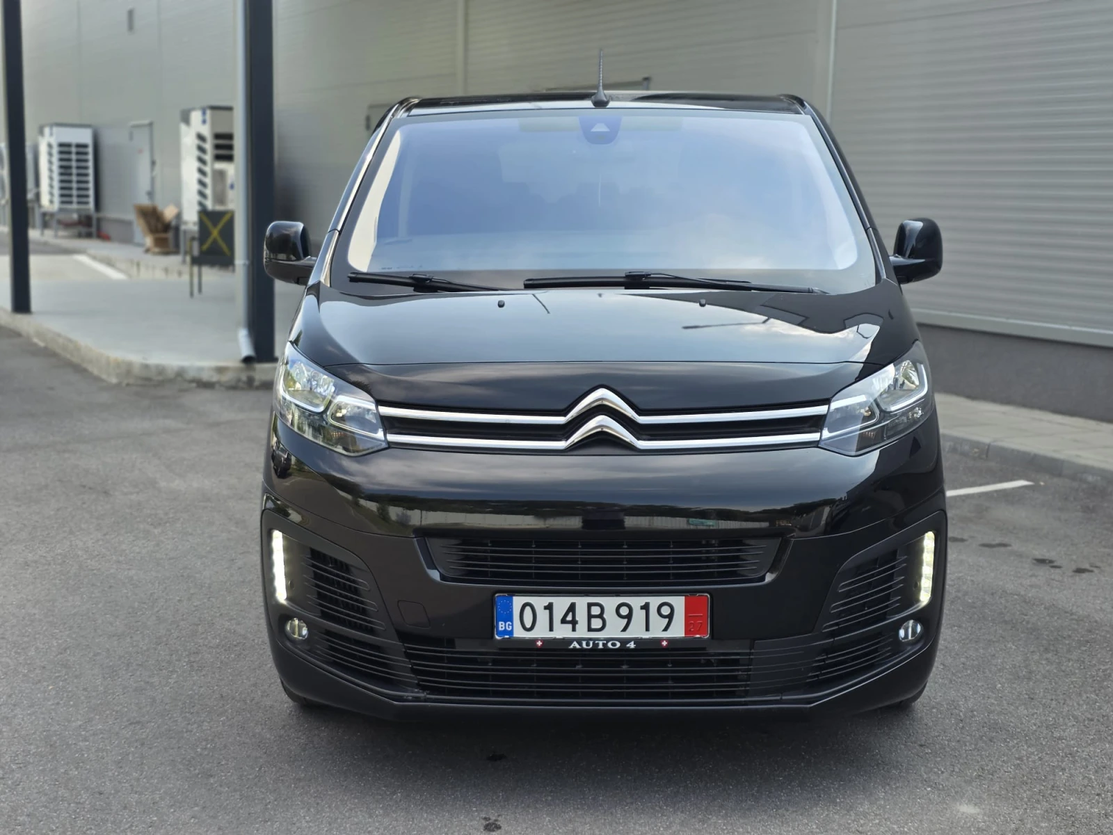 Citroen Spacetourer Jumpi/2.0 HDI/150 к.с./9 места/NAVI/SWISS, снимка 3 - Автомобили и джипове - 56040848