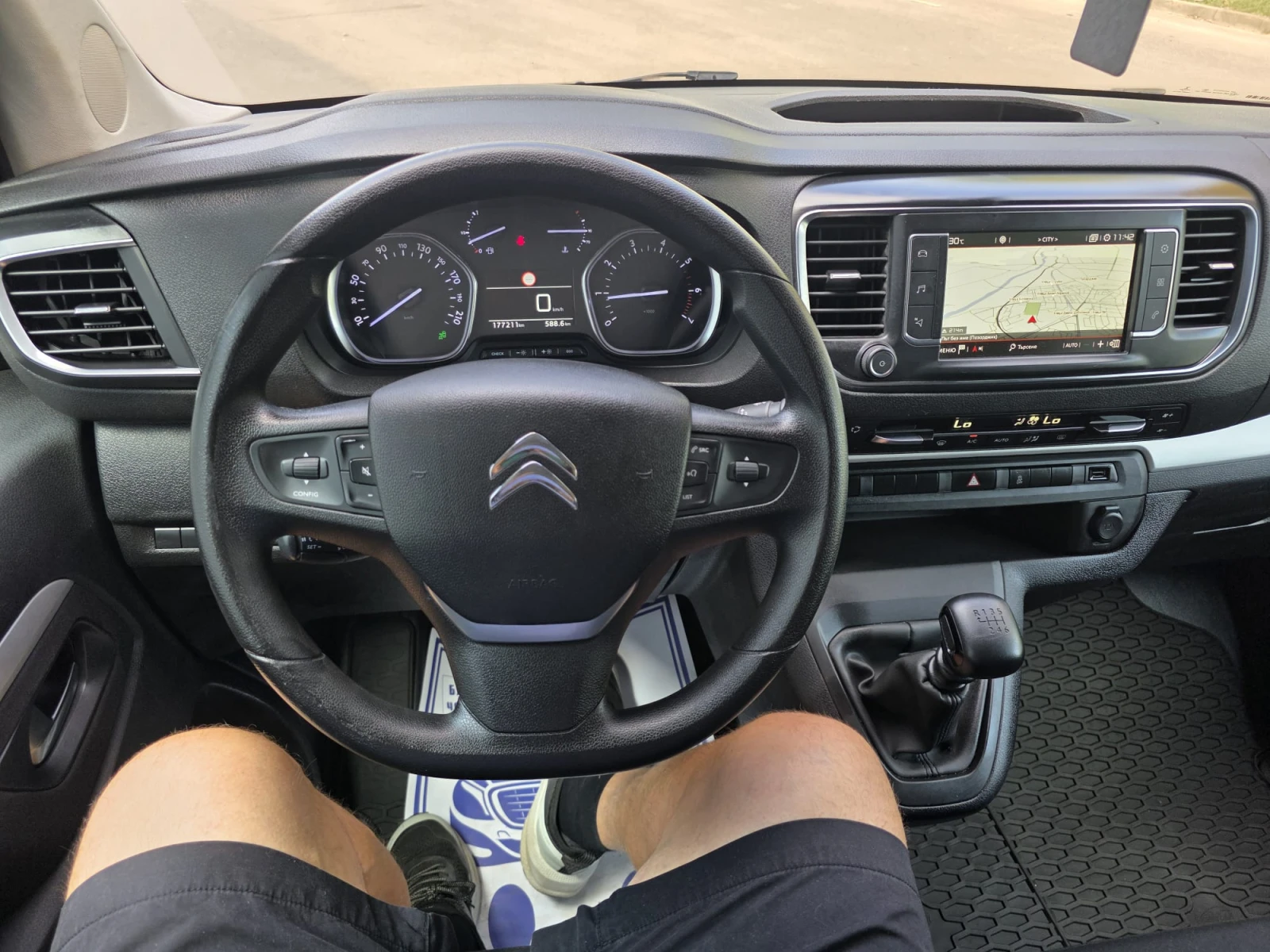 Citroen Spacetourer Jumpi/2.0 HDI/150 к.с./9 места/NAVI/SWISS, снимка 10 - Автомобили и джипове - 56040848
