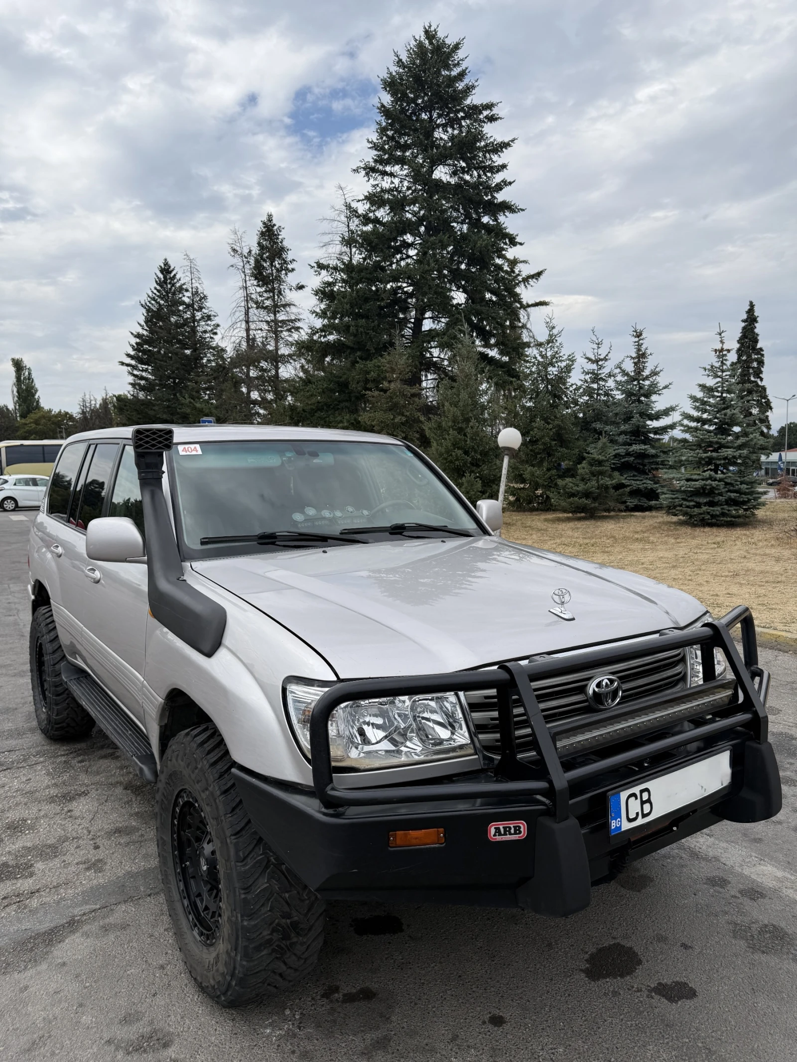 Toyota Land cruiser J100, снимка 2 - Автомобили и джипове - 56482369