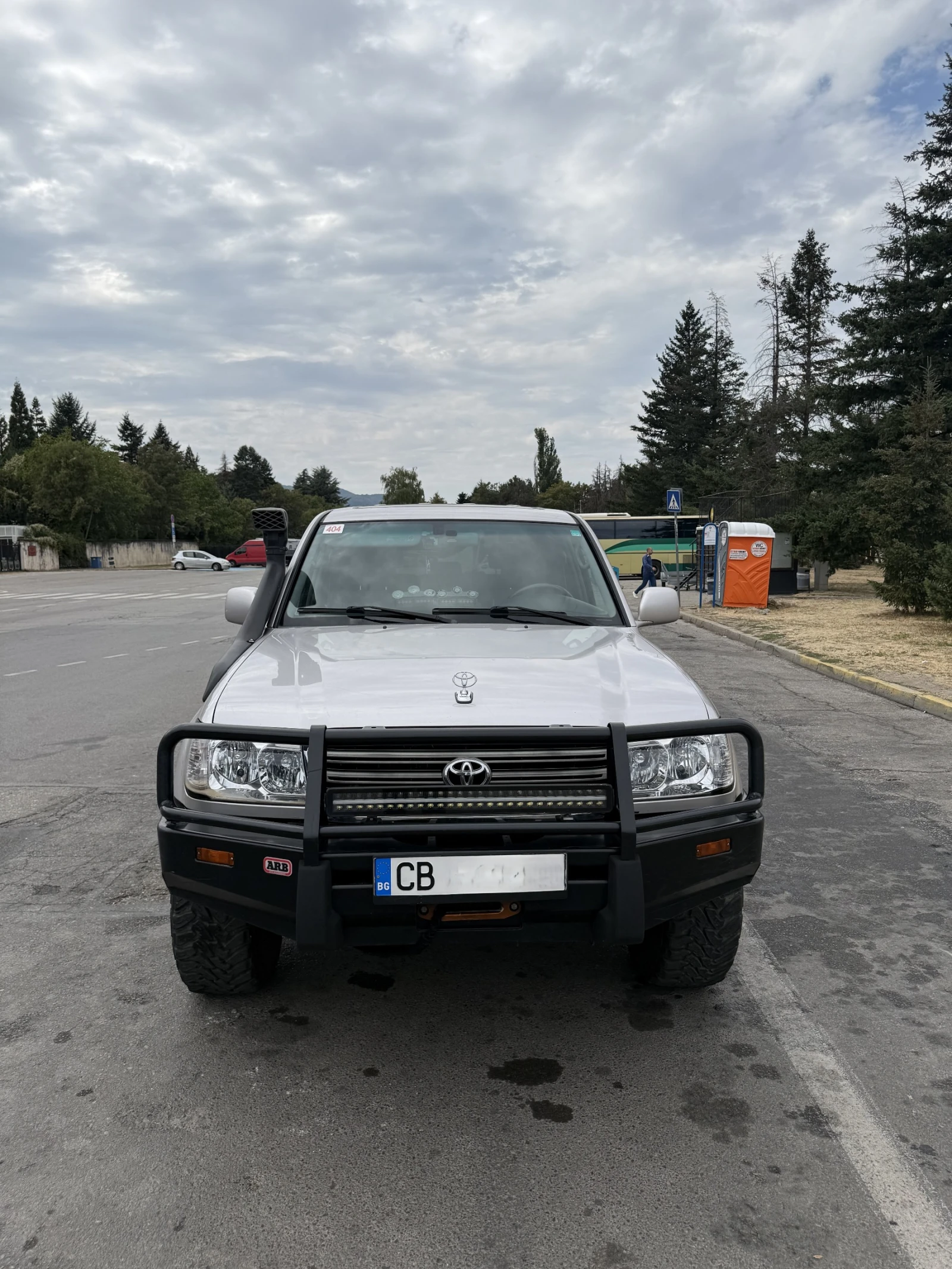 Toyota Land cruiser J100