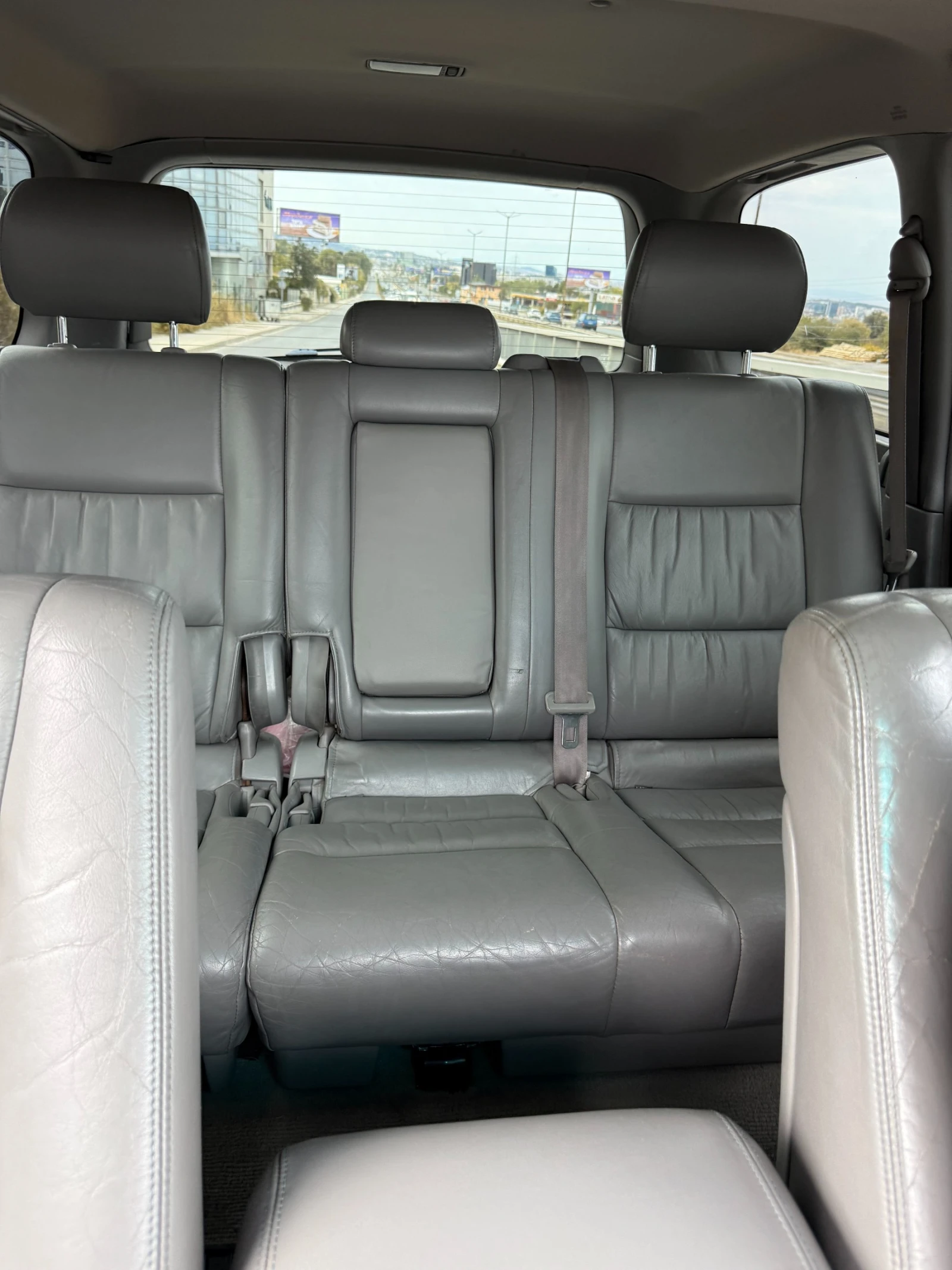 Toyota Land cruiser J100, снимка 13 - Автомобили и джипове - 56482369