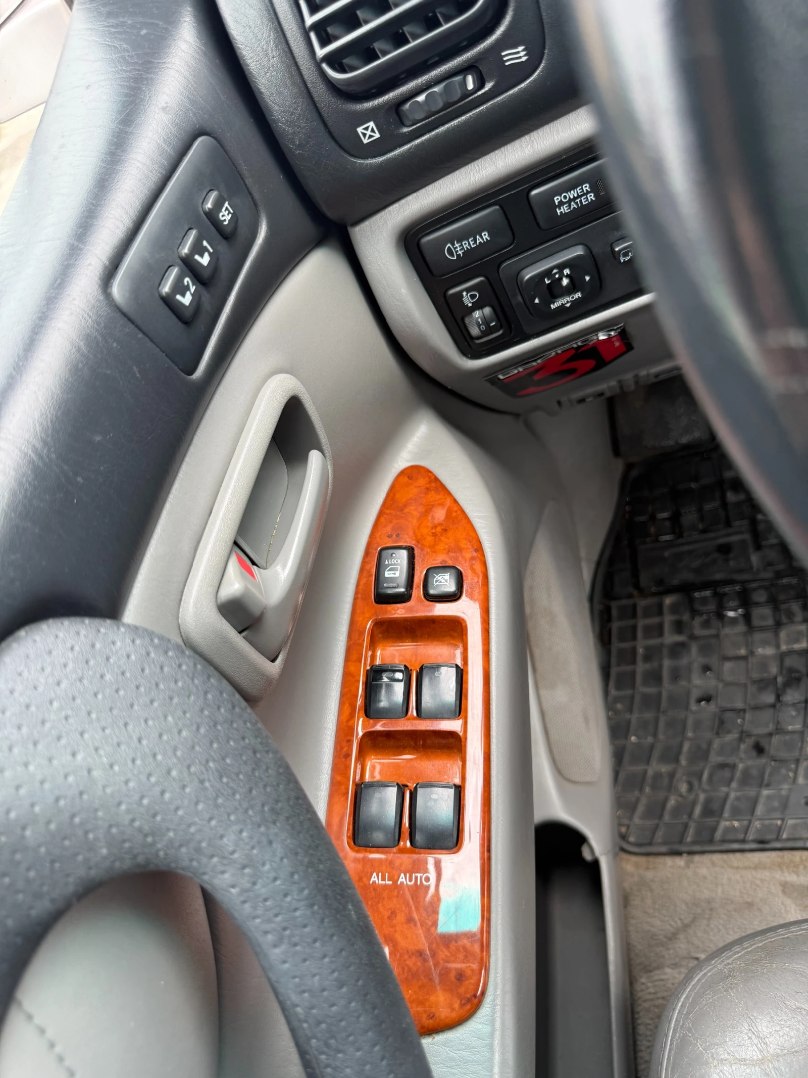 Toyota Land cruiser J100, снимка 11 - Автомобили и джипове - 56482369