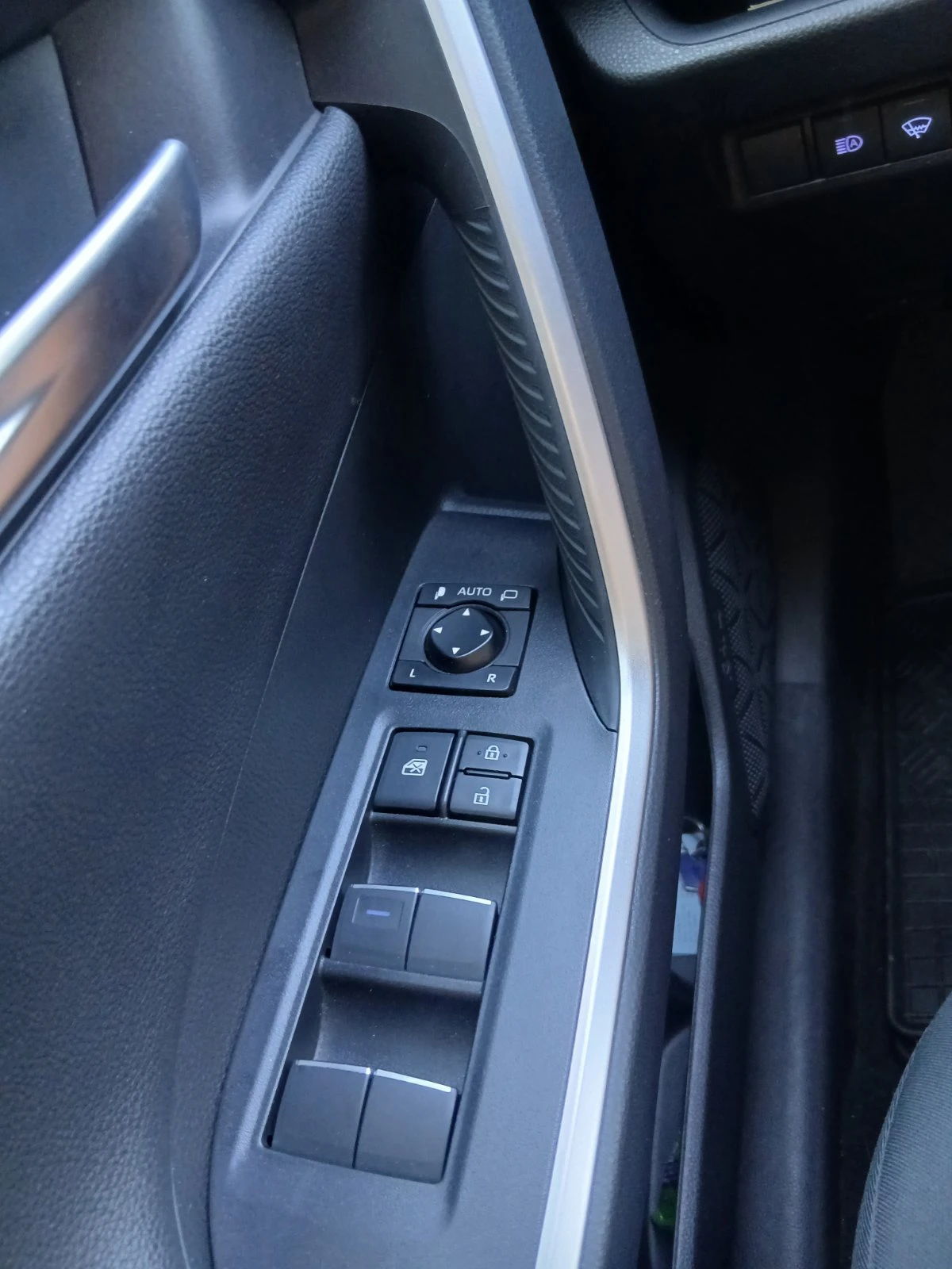Toyota Rav4 EXECUTIVE/2.0VVT-I/175k.c./CVT AT/AWD, снимка 10 - Автомобили и джипове - 56107971
