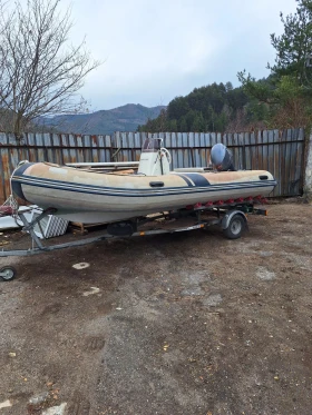 Лодка Bombard, снимка 1