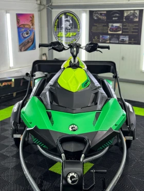 Джет Bombardier Sea Doo SPARK TRIXX