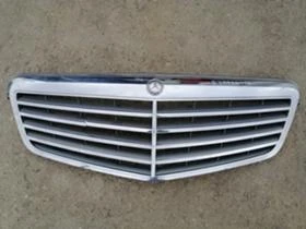 ОРИГИНАЛНА РЕШЕТКА ЗА МЕРЦЕДЕС Е КЛАСА W 212 2009-2013г.......A2128800283, снимка 1