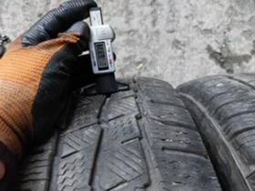Гуми Зимни 235/65R16, снимка 4