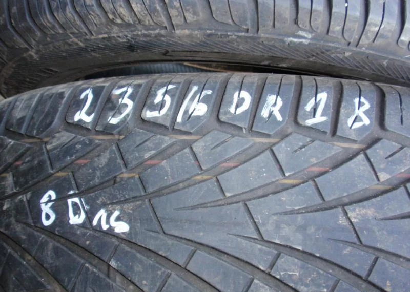 Гуми Всесезонни 235/60R18, снимка 1 - Гуми и джанти - 6103099