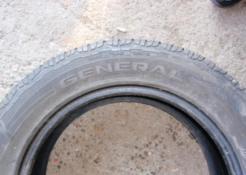 Гуми Всесезонни 235/60R18, снимка 9 - Гуми и джанти - 6103099