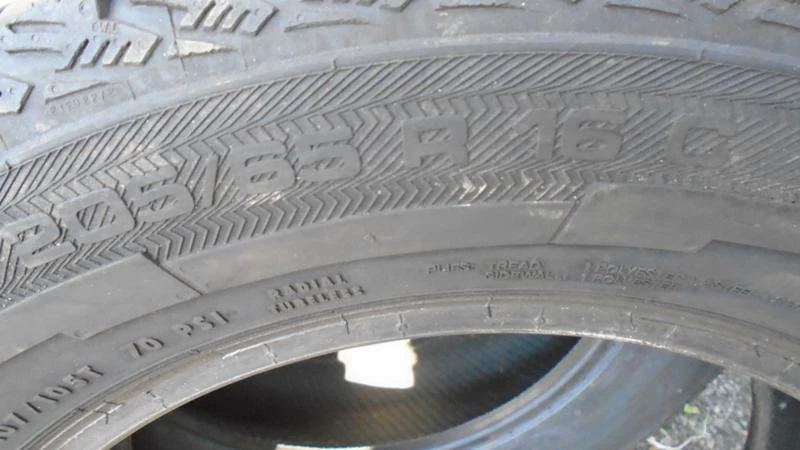 Гуми Зимни 205/65R16, снимка 5 - Гуми и джанти - 22370912