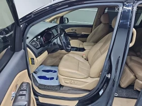 Kia Carnival LIMOUSINE VIP\ПРЕЗИДЕНТСКИ СЕДАЛКИ, снимка 11