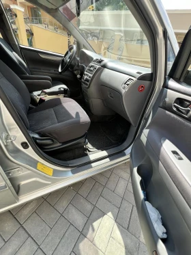 Обява за продажба на Toyota Avensis verso ~5 000 лв. - изображение 3