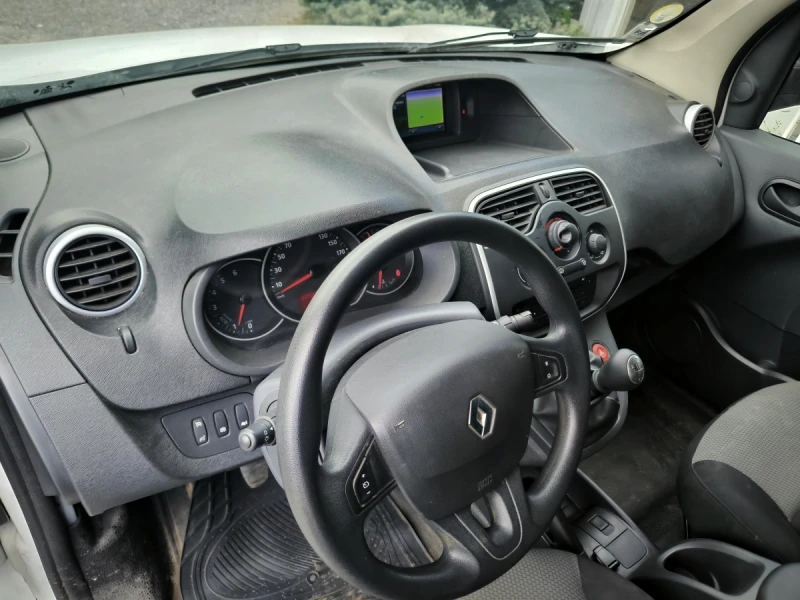 Renault Kangoo 1.5 DCI 110 kc., снимка 8 - Автомобили и джипове - 46995369