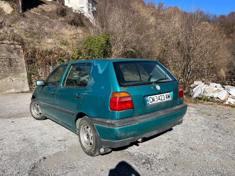 VW Golf, снимка 2 - Автомобили и джипове - 47868751