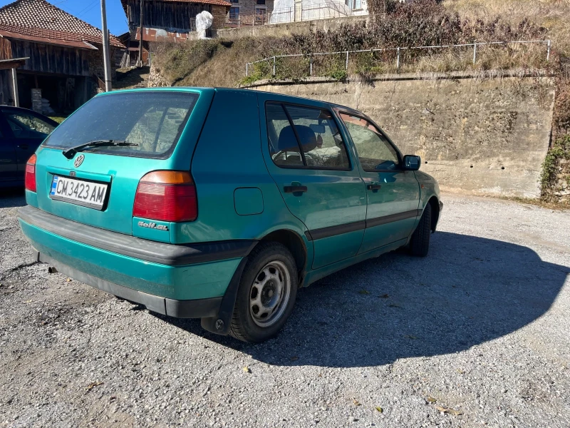 VW Golf, снимка 7 - Автомобили и джипове - 47868751