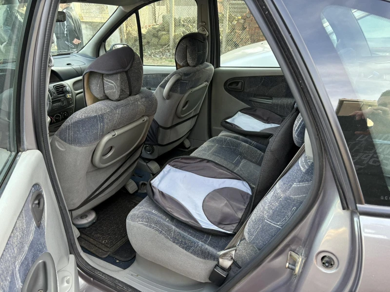 Renault Scenic Phase II 1.9 dTi, снимка 5 - Автомобили и джипове - 48645397