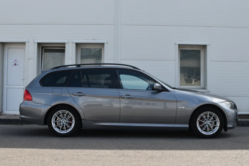 BMW 318 318i * Facelift* , снимка 5 - Автомобили и джипове - 50983776