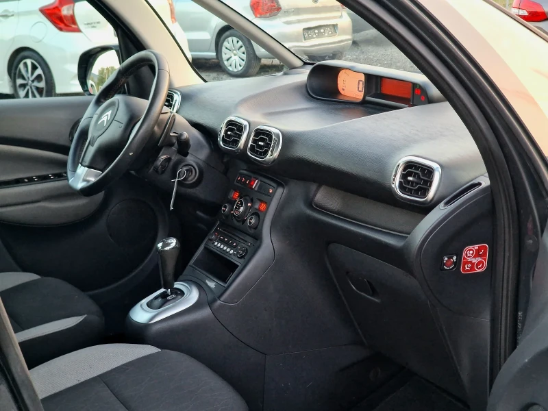 Citroen C3 Picasso 1.6e-HDI* 92* Автомат! ФЕЙСЛИФТ , снимка 9 - Автомобили и джипове - 51844711