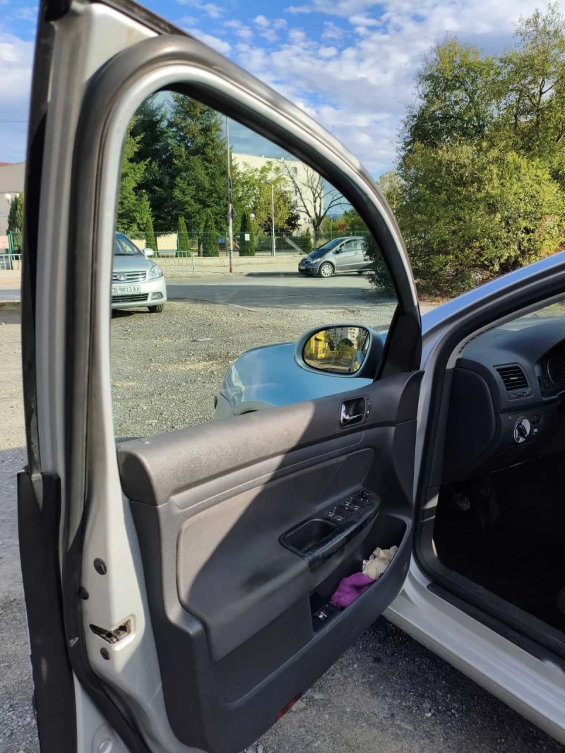 VW Golf, снимка 14 - Автомобили и джипове - 52420207