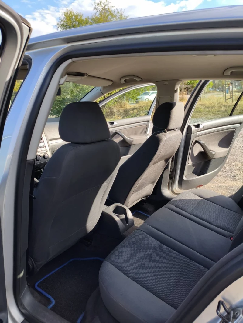 VW Golf, снимка 7 - Автомобили и джипове - 52420207