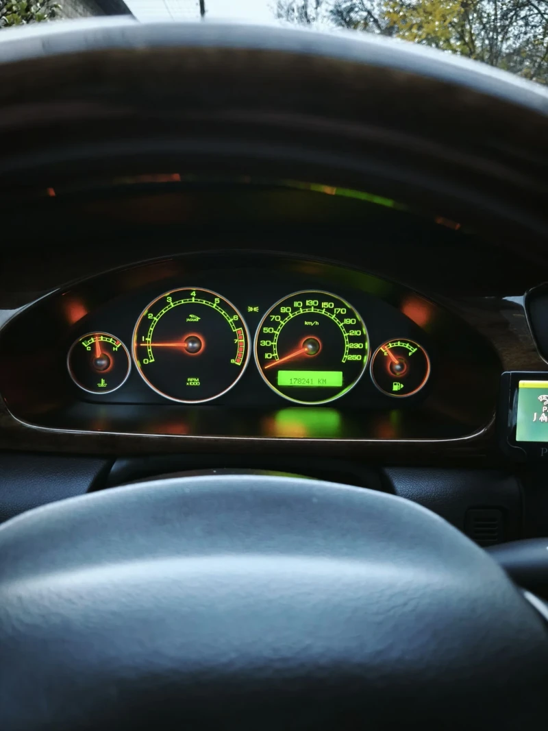 Jaguar X-type 3.0, снимка 5 - Автомобили и джипове - 52451997