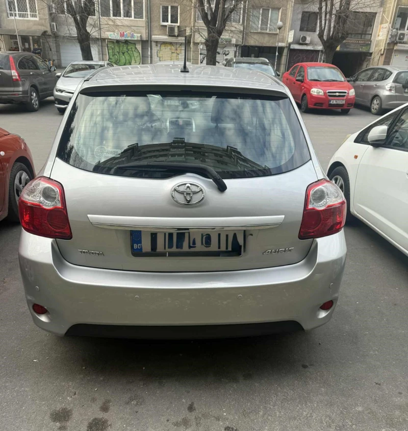 Toyota Auris, снимка 3 - Автомобили и джипове - 52949313