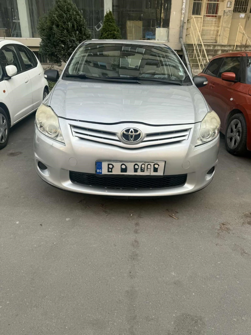 Toyota Auris, снимка 2 - Автомобили и джипове - 52949313