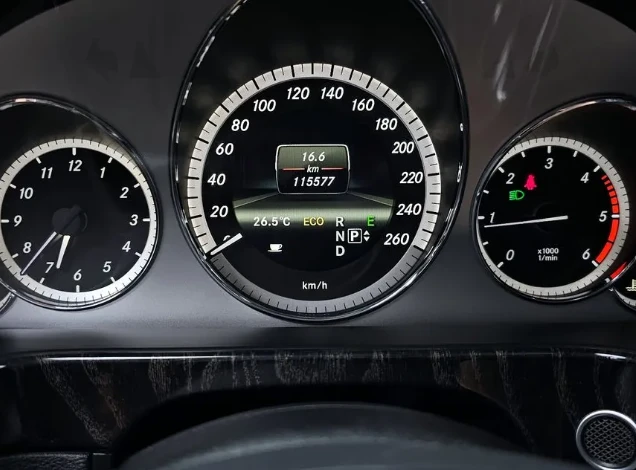 Mercedes-Benz E 220 Avantgarde - изображение 8