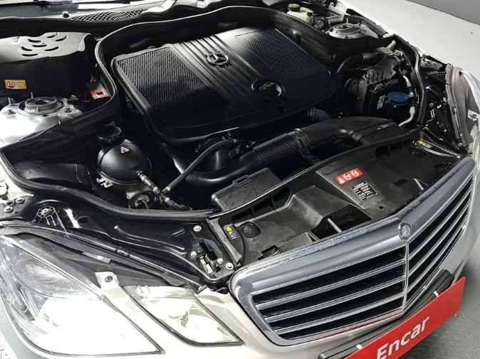 Mercedes-Benz E 220 Avantgarde - изображение 6