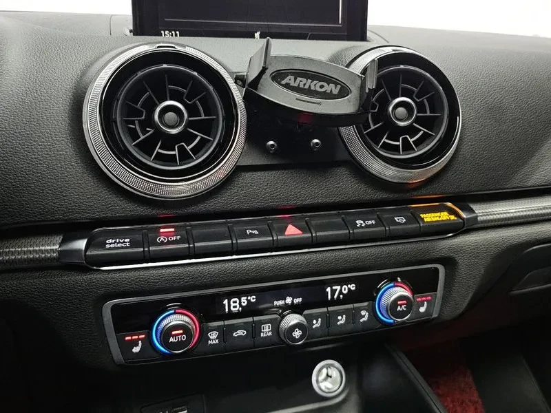 Audi A3 2.0 TFSI, снимка 15 - Автомобили и джипове - 54139450