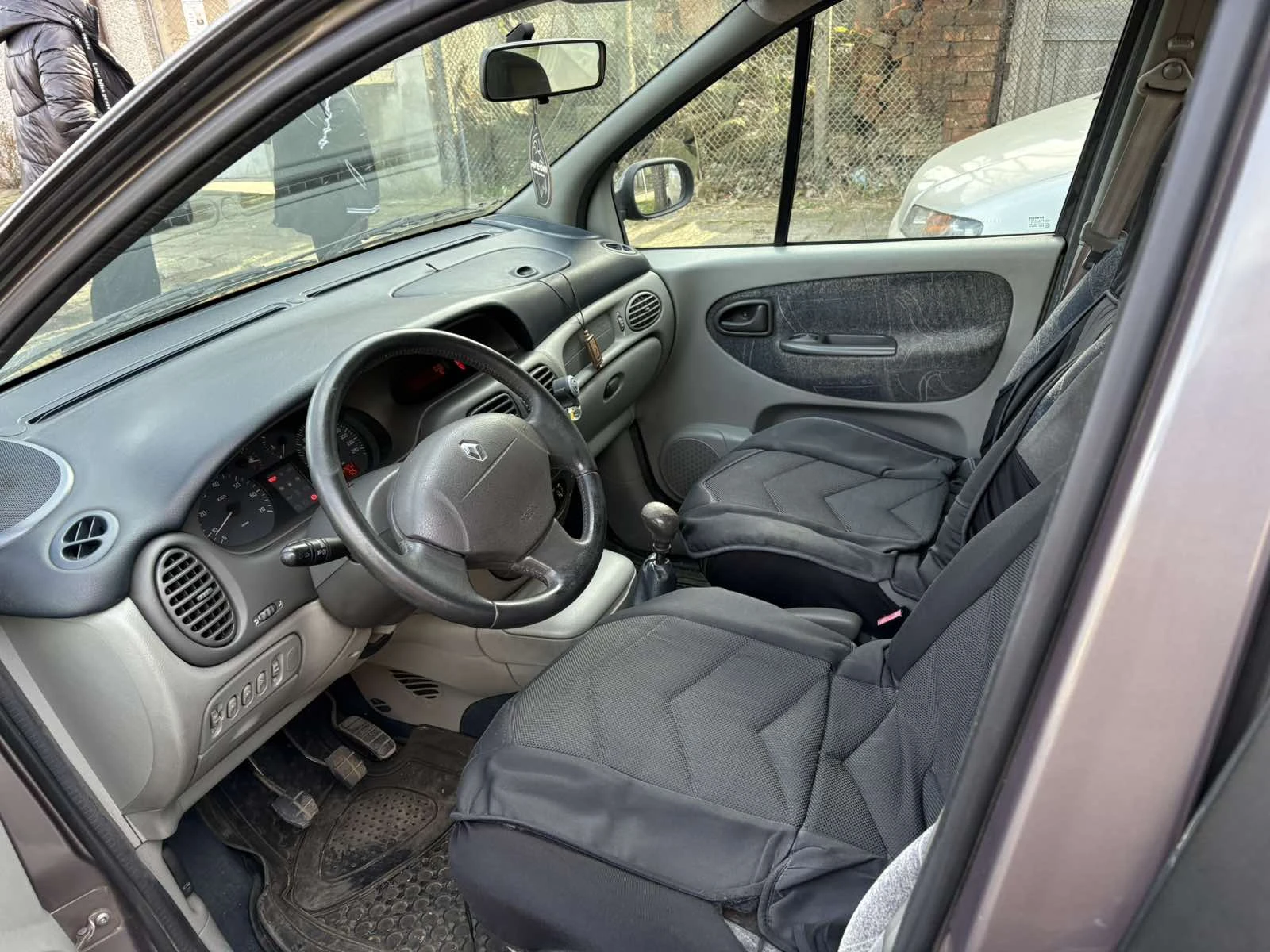 Renault Scenic Phase II 1.9 dTi - изображение 6