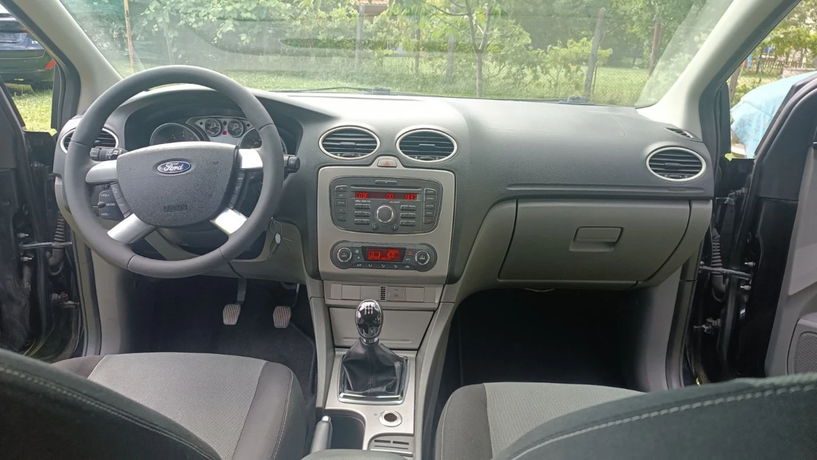 Ford Focus 1.6 перфектен  - изображение 9