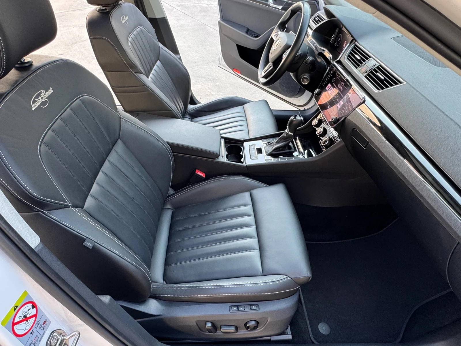 Skoda Superb Superb 2.0 TDI Laurin & Klement - изображение 10