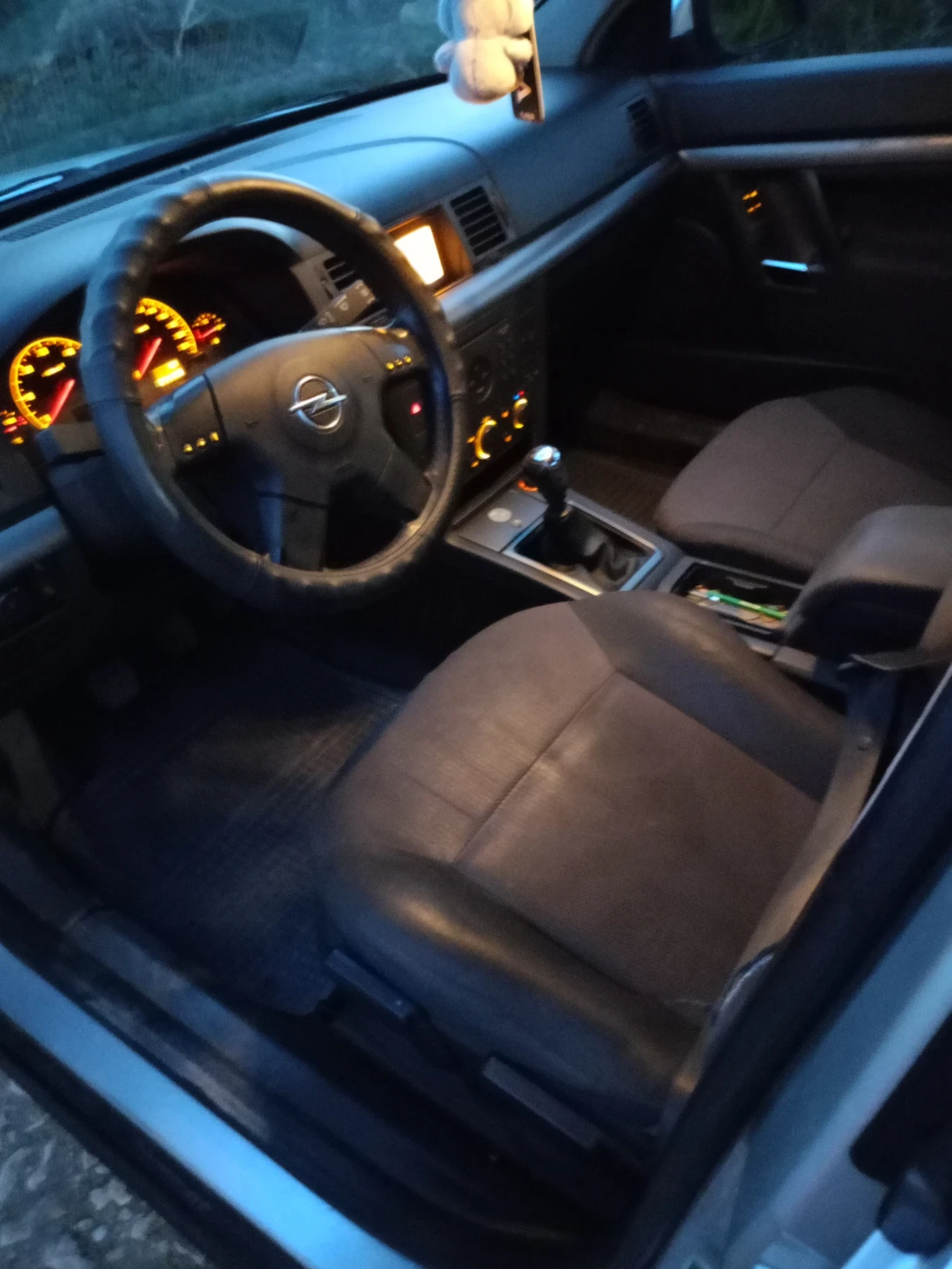 Opel Vectra 2.2 - изображение 7