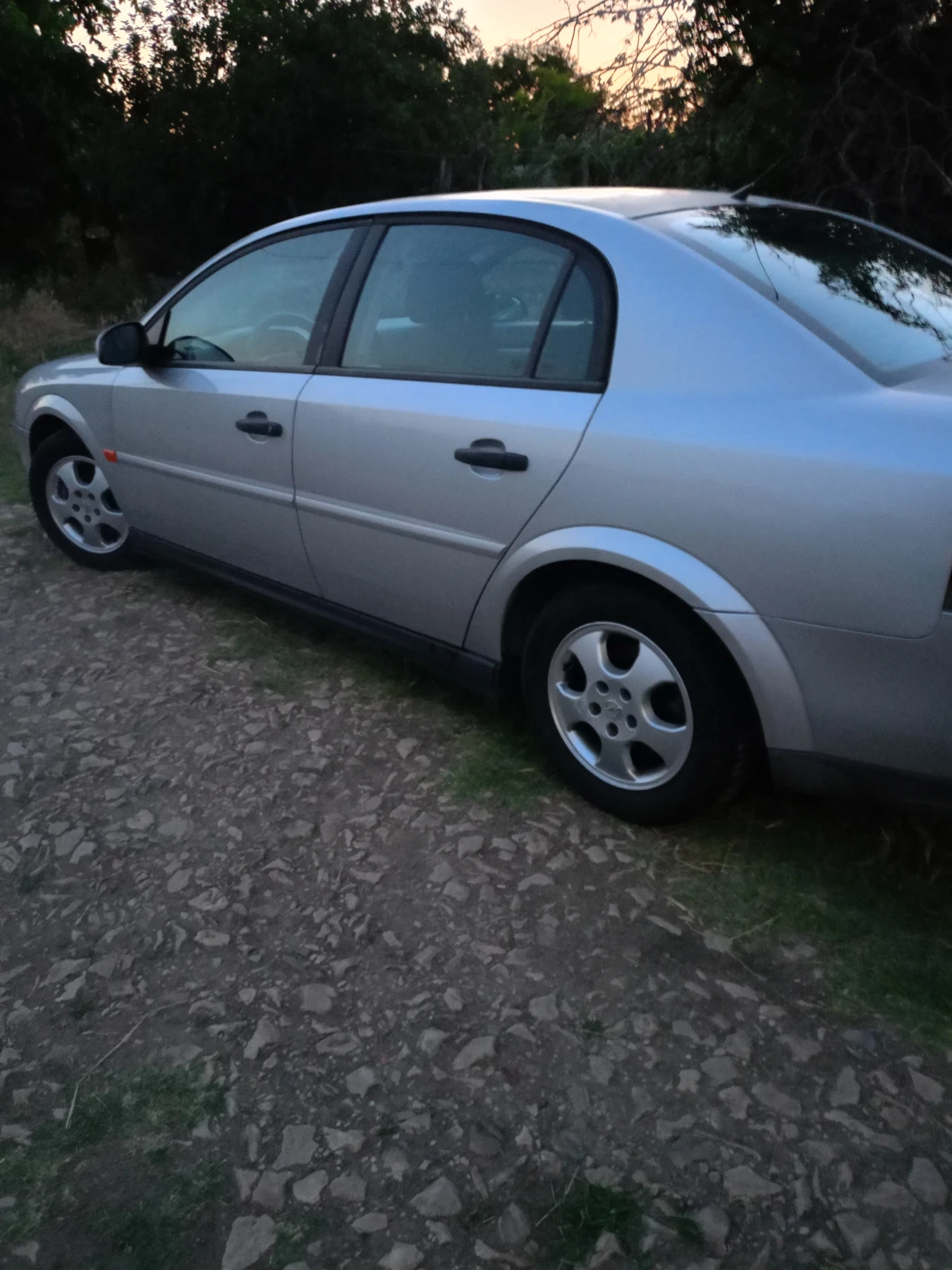 Opel Vectra 2.2 - изображение 4