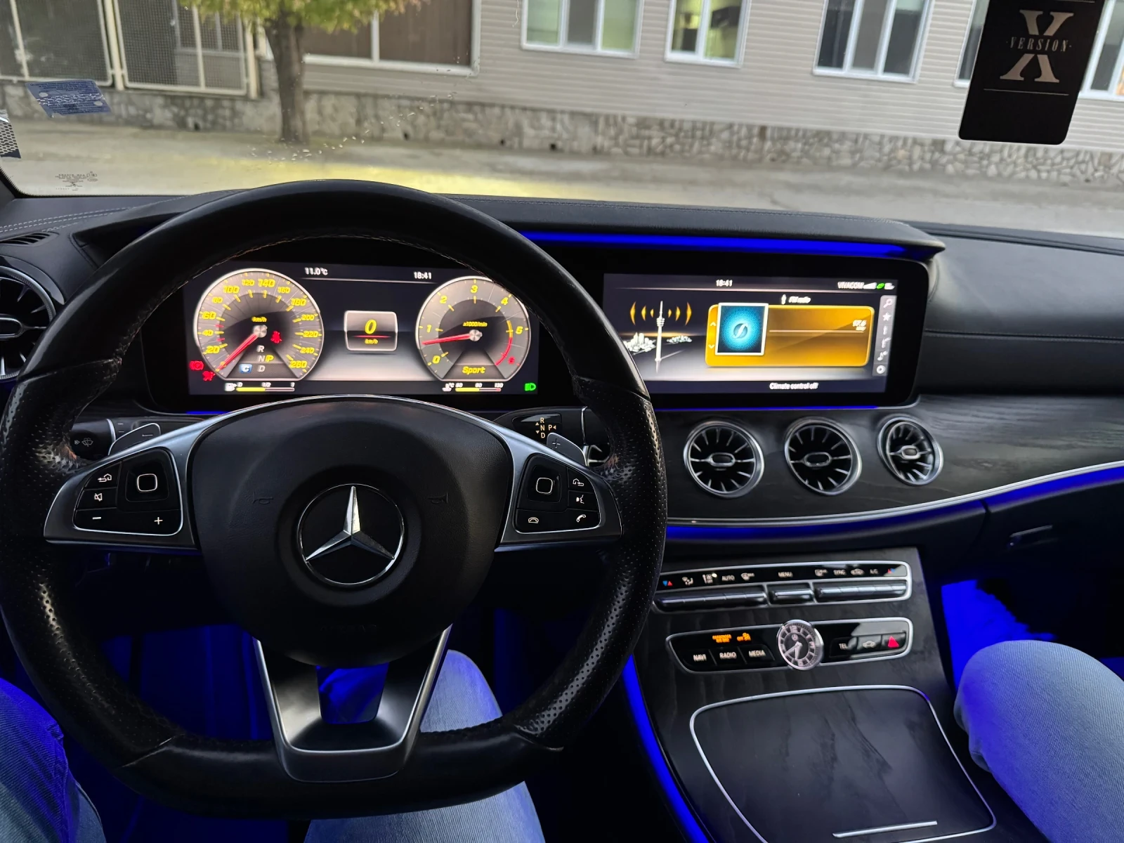 Mercedes-Benz E 350  - изображение 9