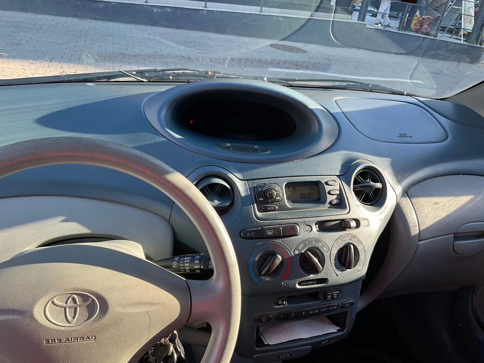 Toyota Yaris  - изображение 6