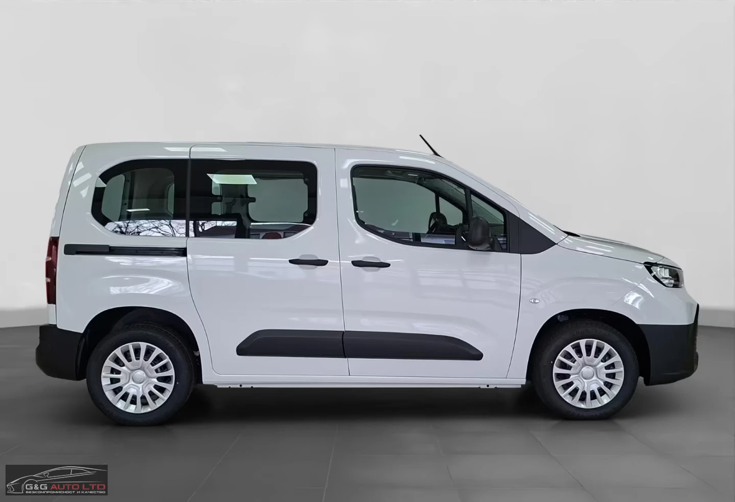 Toyota Proace City Verso 1.2/110HP/L1/FLOW/LED/277z, снимка 7 - Автомобили и джипове - 54113749