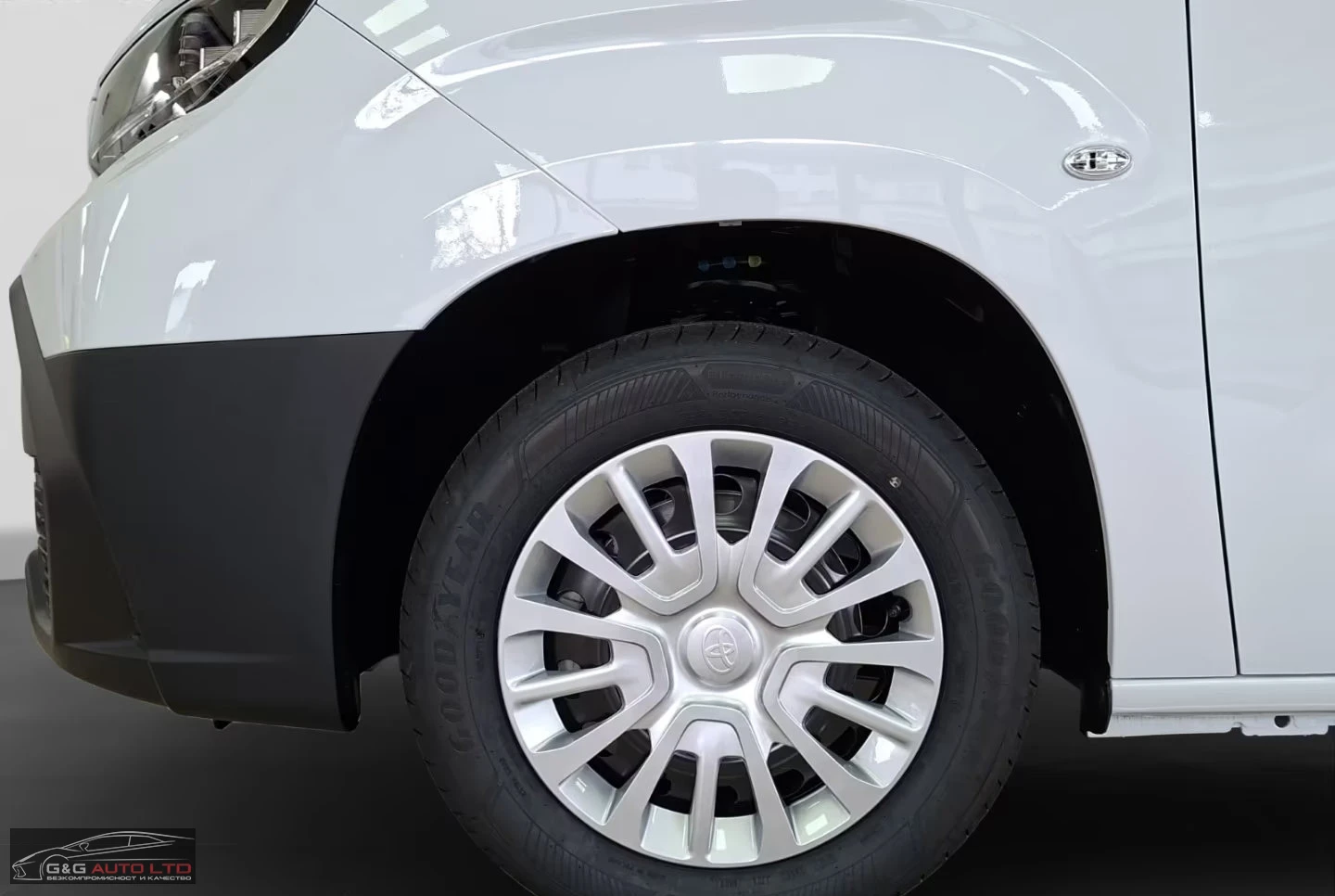 Toyota Proace City Verso 1.2/110HP/L1/FLOW/LED/277z, снимка 4 - Автомобили и джипове - 54113749