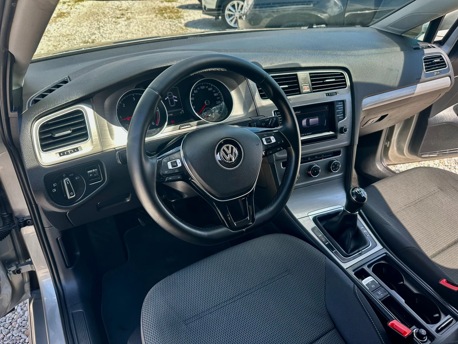 VW Golf 1.6TDI* ����������*  | Mobile.bg � ����������� 14