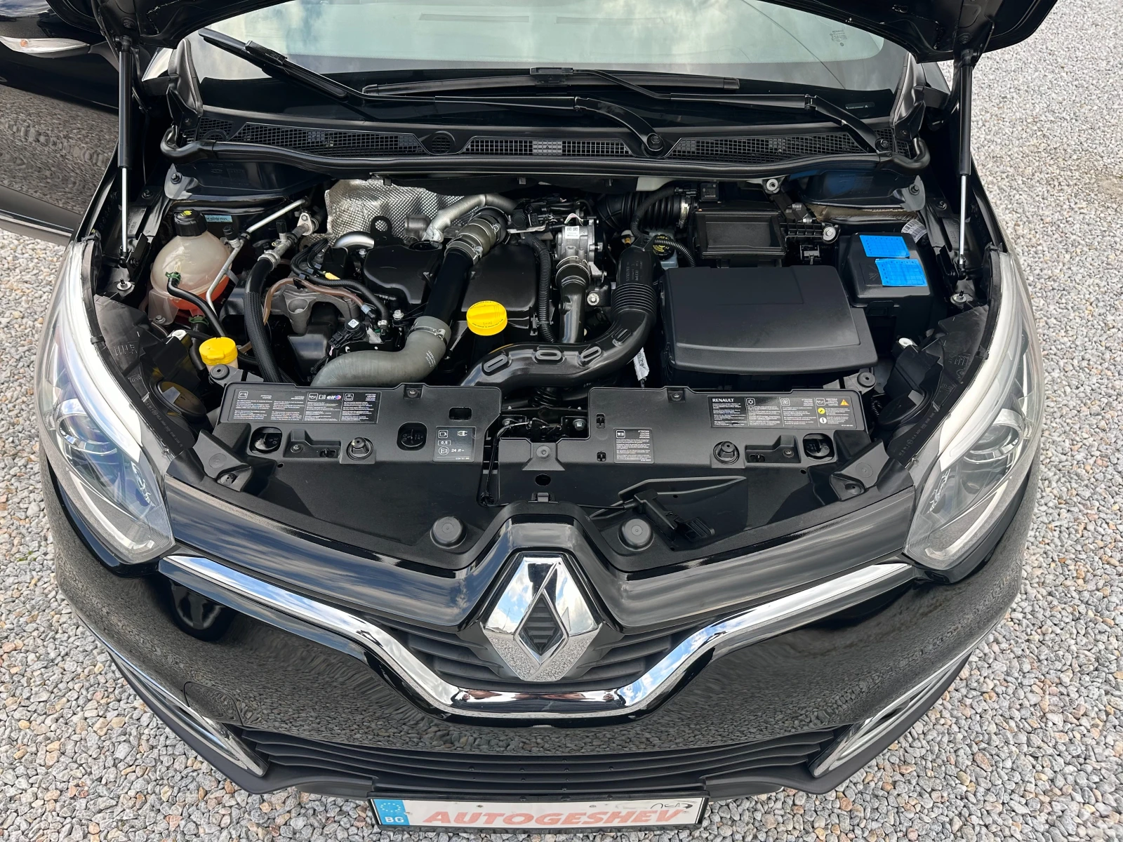 Renault Captur 1.5DCI* NAVI* KEYLESS* Камера* , снимка 16 - Автомобили и джипове - 54505654
