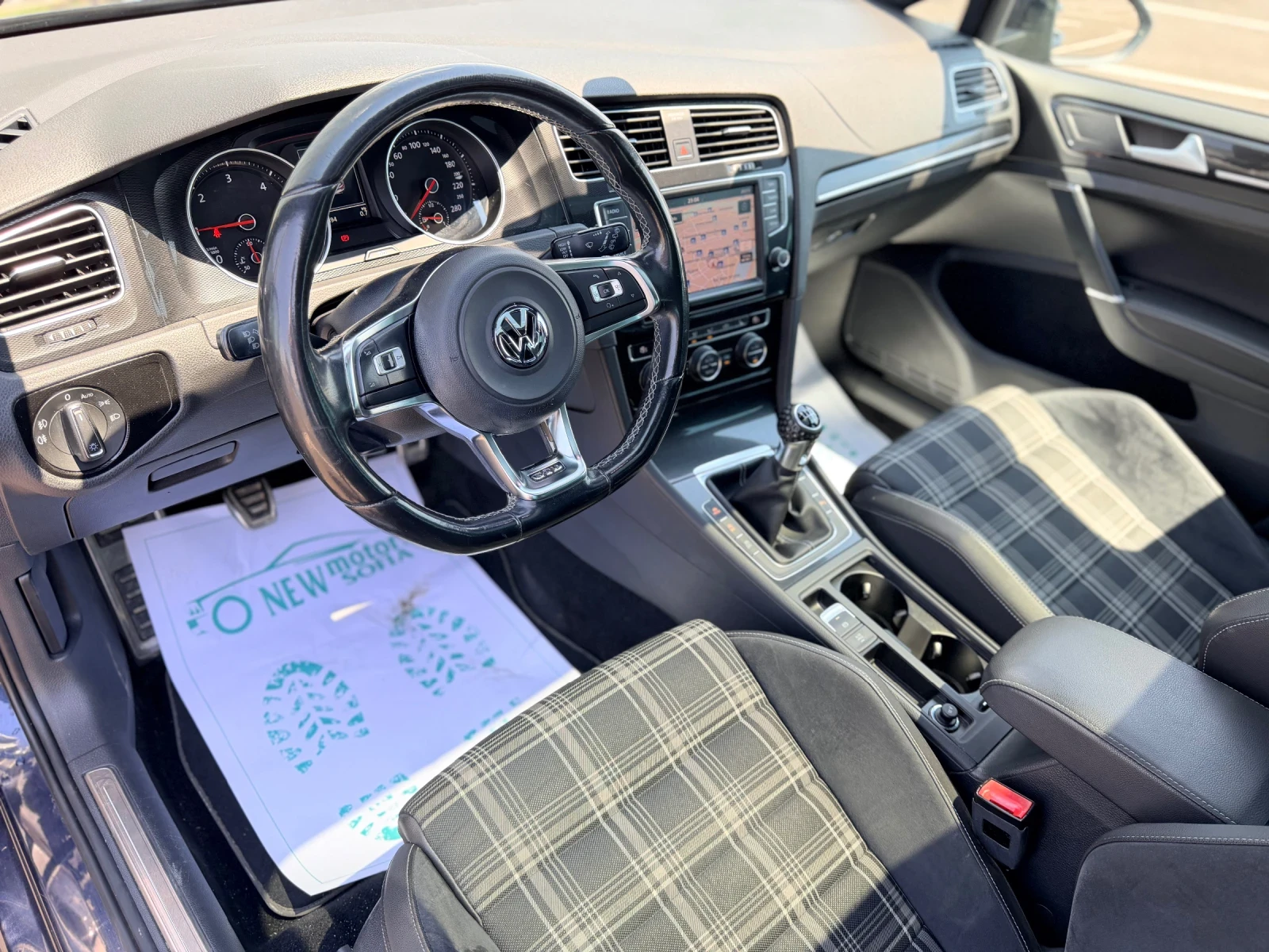 VW Golf 2.0GTD-184к лизинг през Уникредит , снимка 10 - Автомобили и джипове - 54865509