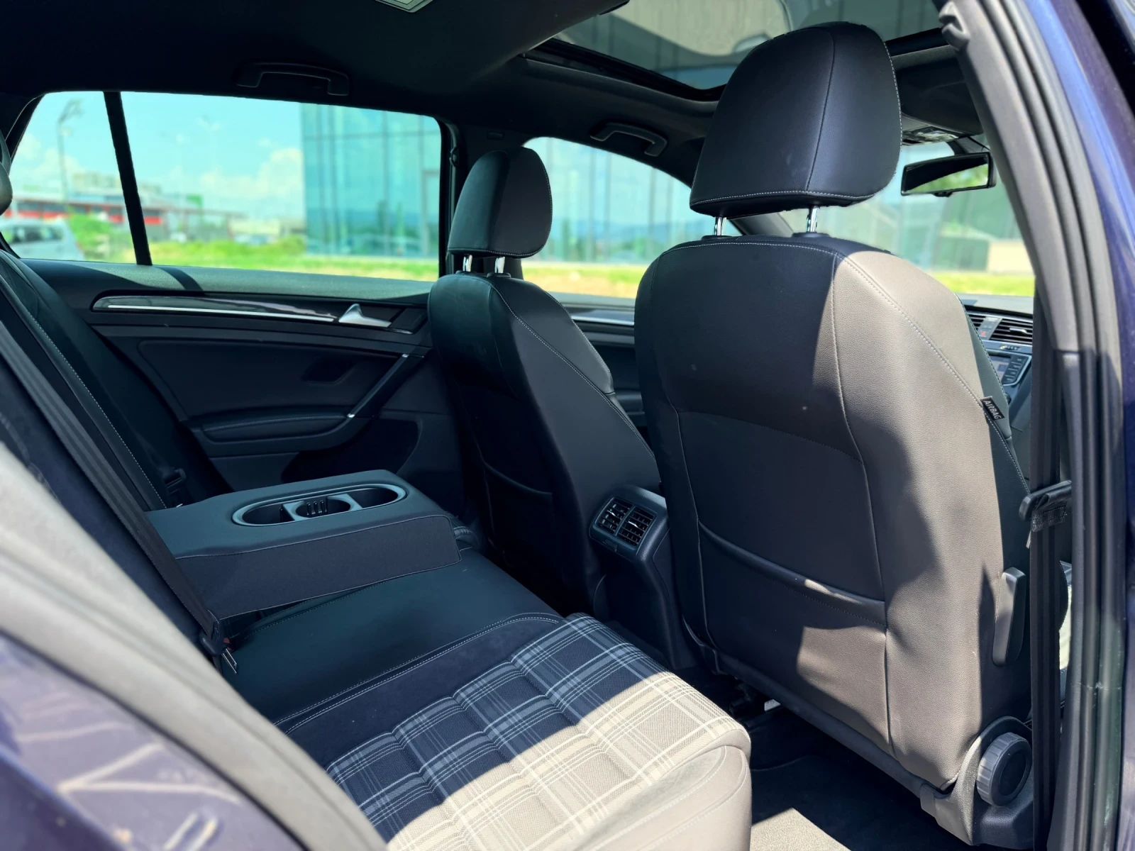 VW Golf 2.0GTD-184к лизинг през Уникредит , снимка 14 - Автомобили и джипове - 54865509