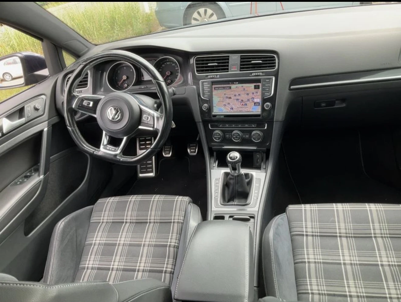 VW Golf 2.0GTD-лизинг през Уникредит , снимка 4 - Автомобили и джипове - 54865509